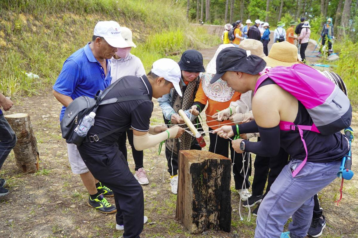 Tour Team Building Đà Lạt - Trekking - SUP - Camp Tuyền Lâm